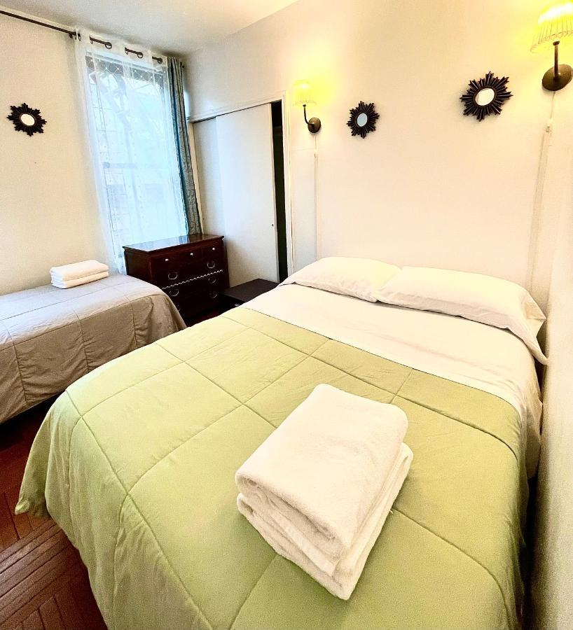 Stunning Two Bed Apt Hells Kitchen Apartment New York Bagian luar foto